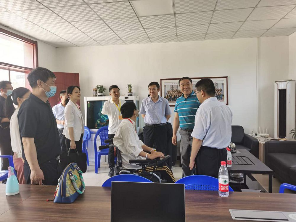 省殘聯實地調研孟宏偉電商產業園