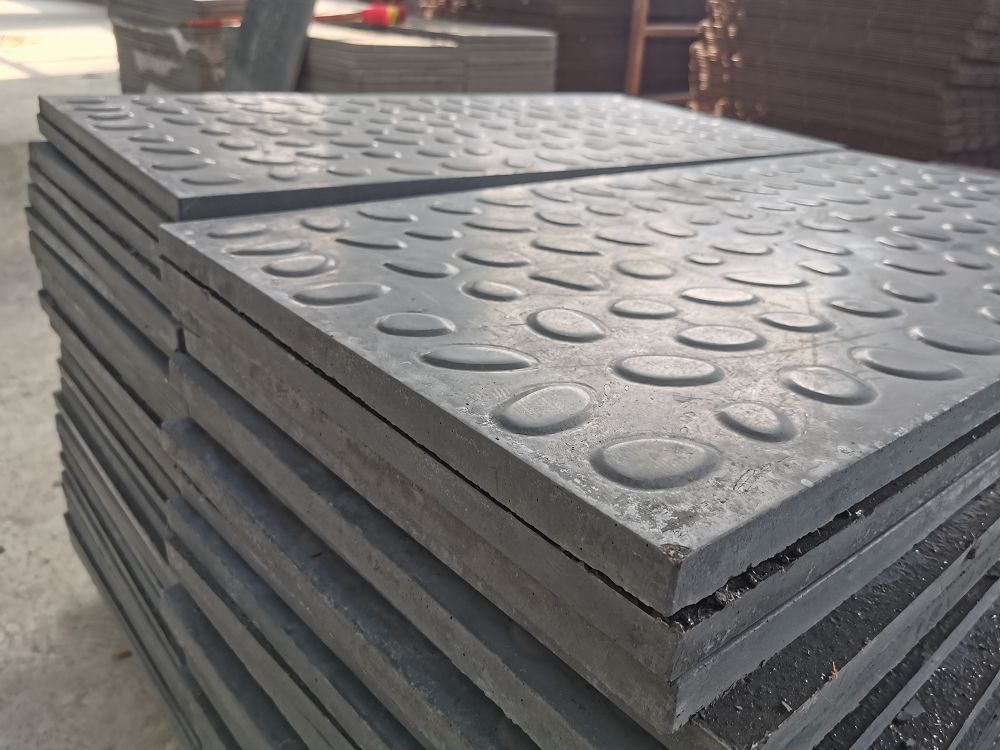 電纜溝蓋板材料裝置特點