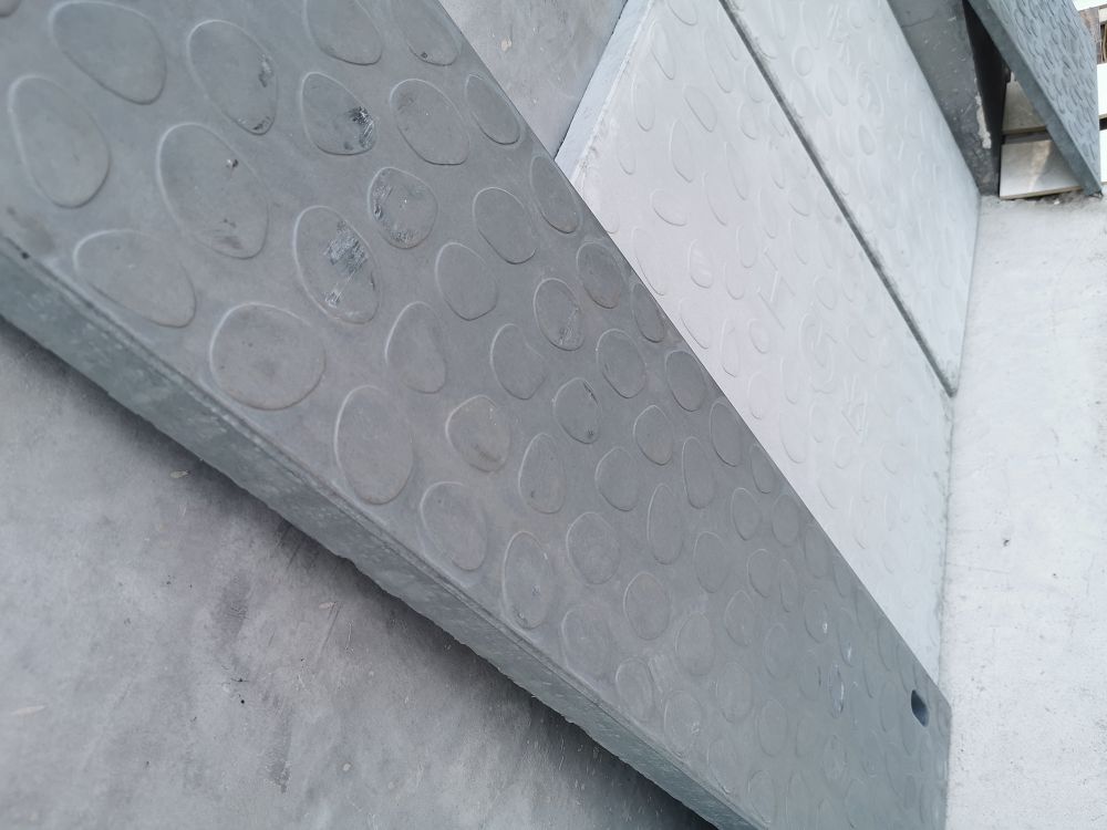 電纜槽模具的生產(chǎn)工藝